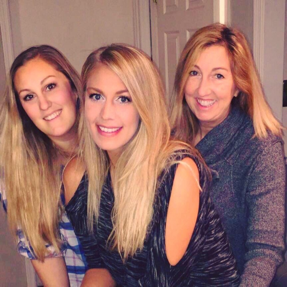 Meet your Poshers, Elizabeth, Stephanie, & Kristen